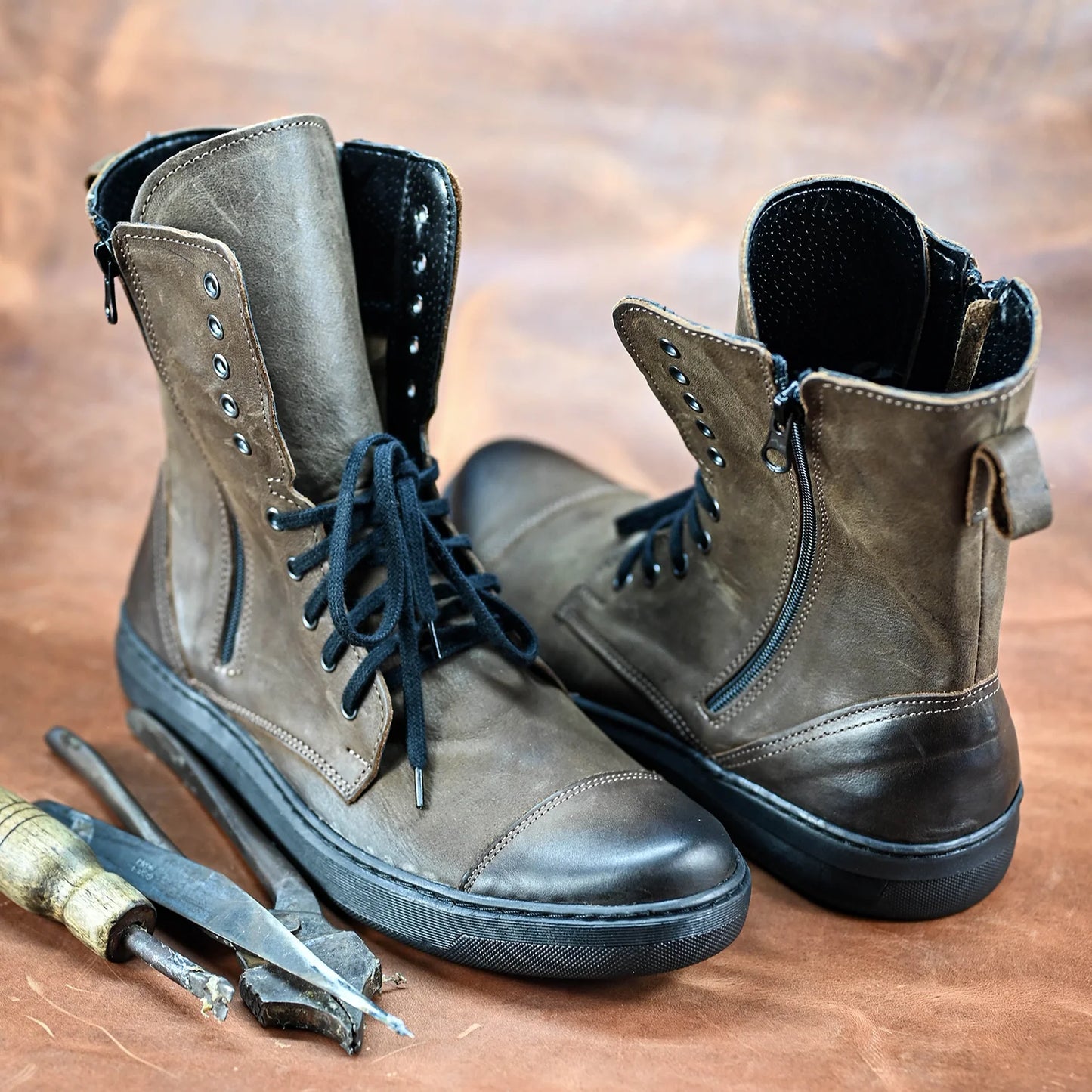 Pánské vysoké kožené boty Liam Hnědé – ručně šité boty z italské kůže | KarolShoes
