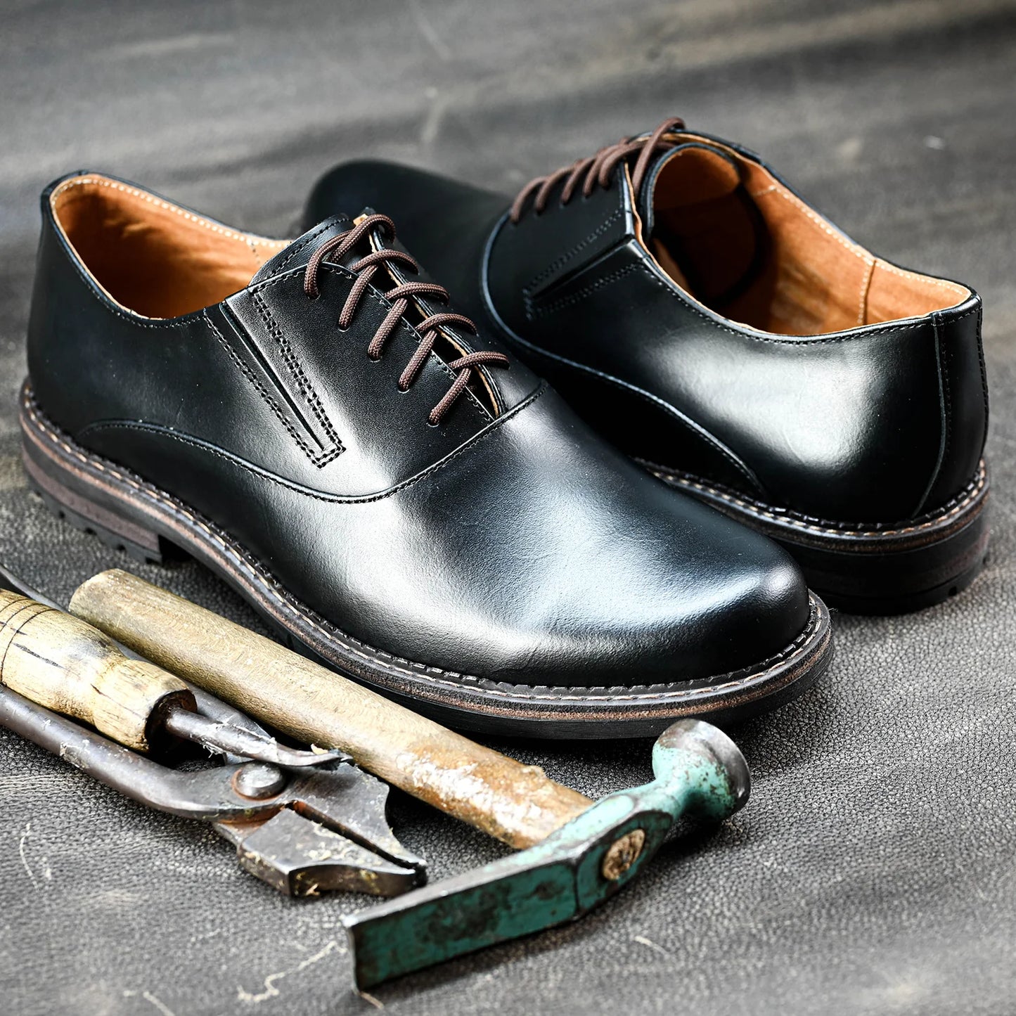 Pánské kožené derby polobotky Dario – ručně šité černé | KarolShoes